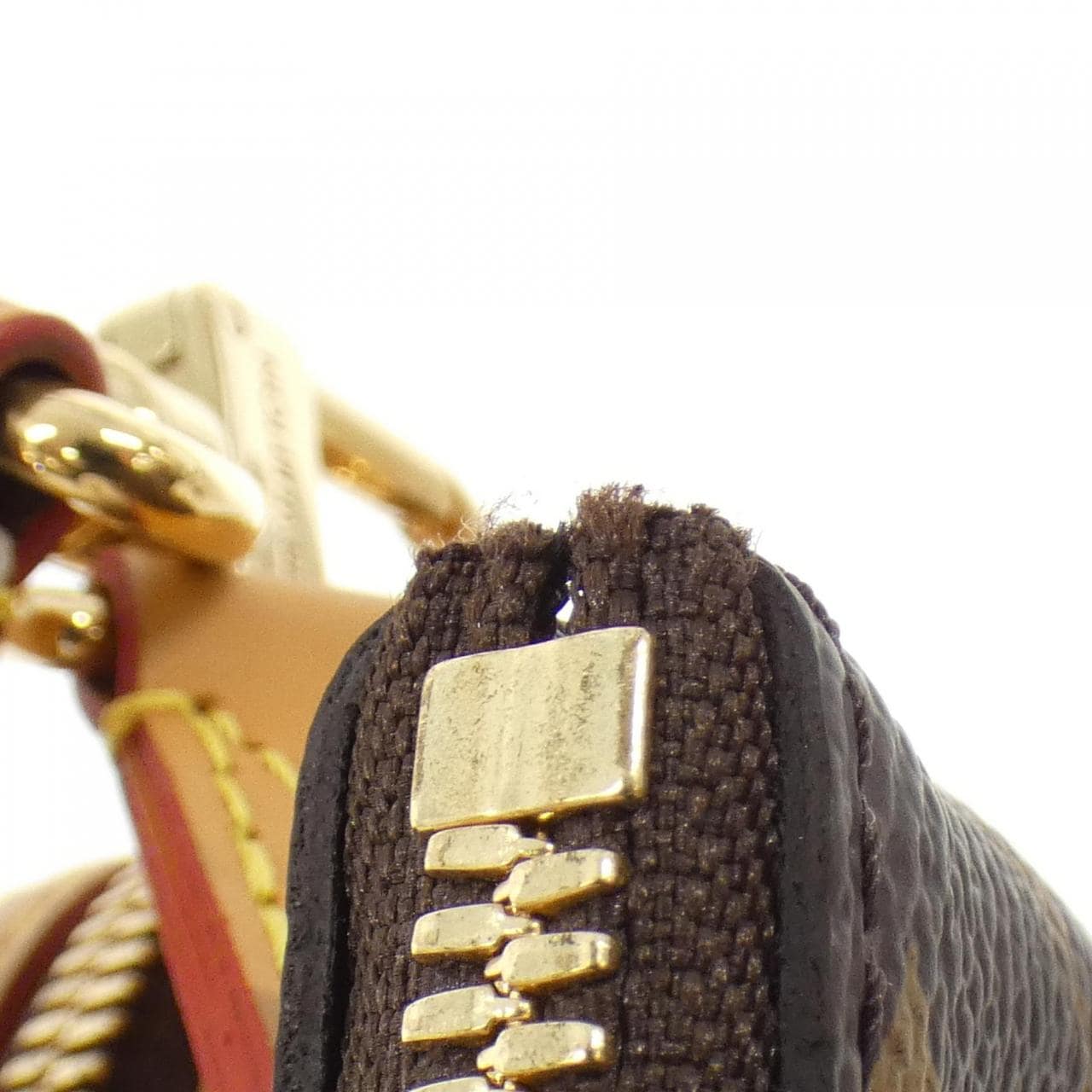 Louis_Vuitton_Monogram_Stripe_LV_Squared_Trio_Messenger_M45965_Shoulder_Bag_6