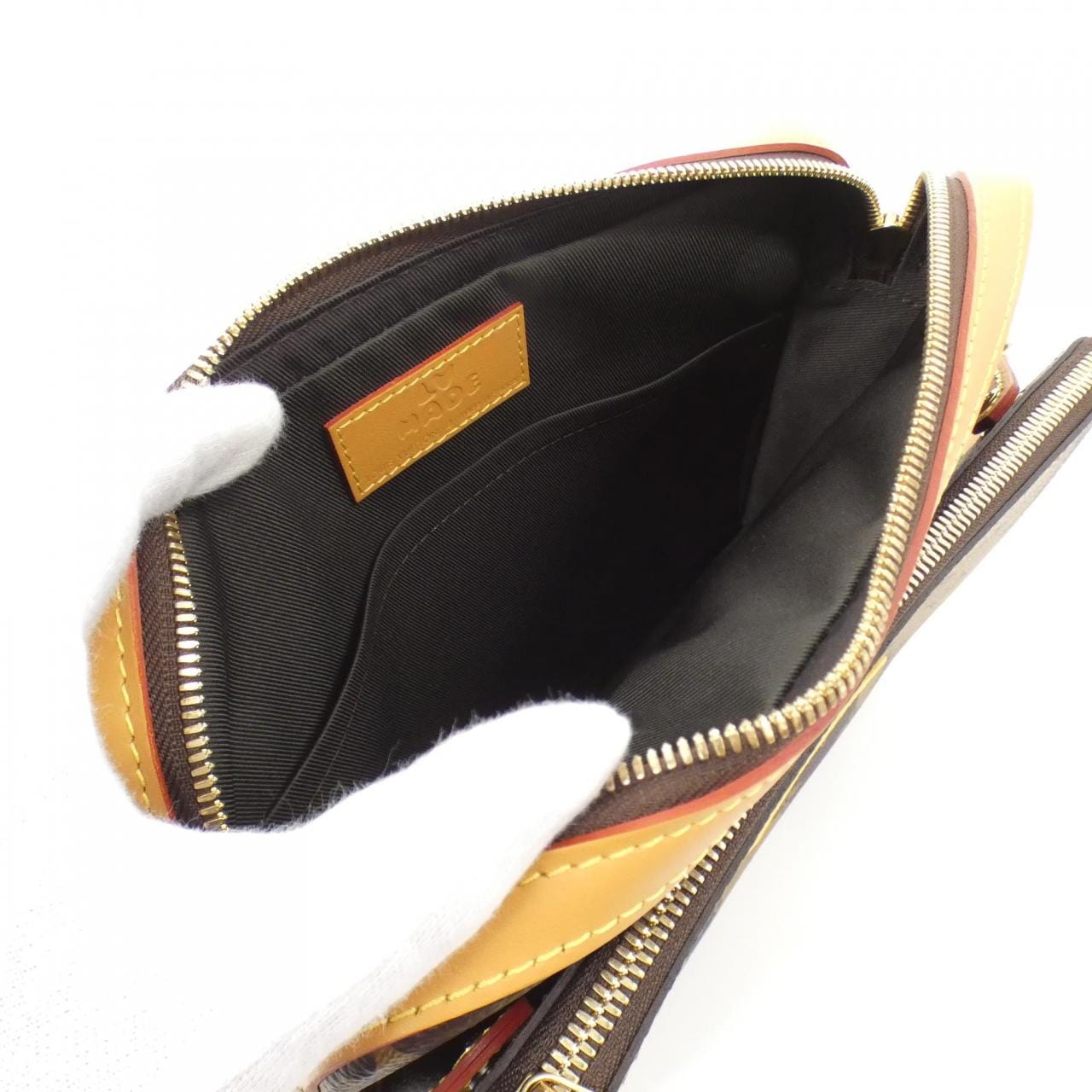 Louis_Vuitton_Monogram_Stripe_LV_Squared_Trio_Messenger_M45965_Shoulder_Bag_9