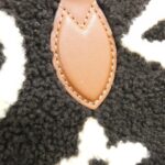 Louis_Vuitton_Monogram_Teddy_OnTheGo_GM_M55420_Bag_3