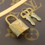 Louis_Vuitton_Monogram_Trouville_M42228_Bag_4