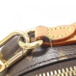 Louis_Vuitton_Monogram_Utility_Crossbody_Shoulder_Bag_M80446_6