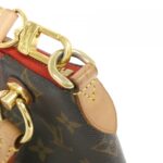 Louis_Vuitton_Monogram_V_Tote_BB_M43966_Bag_6