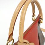 Louis_Vuitton_Monogram_V_Tote_BB_M43966_Bag_7