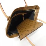 Louis_Vuitton_Monogram_Videotape_Carry_It_M45198_Bag_6