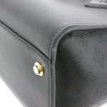 Louis_Vuitton_On_My_Side_GM_M22225_Bag_4