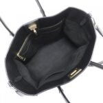 Louis_Vuitton_On_My_Side_GM_M22225_Bag_9