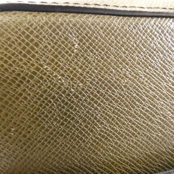 Louis_Vuitton_Taiga_Anton_Messenger_M34413_Shoulder_Bag_4