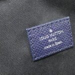 Louis_Vuitton_Taiga_Avenue_Sling_Bag_M30971_Shoulder_Bag_8