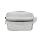 Louis_Vuitton_Taiga_Lama_Bum_Bag_Outdoor_M30247_Shoulder_Bag_1