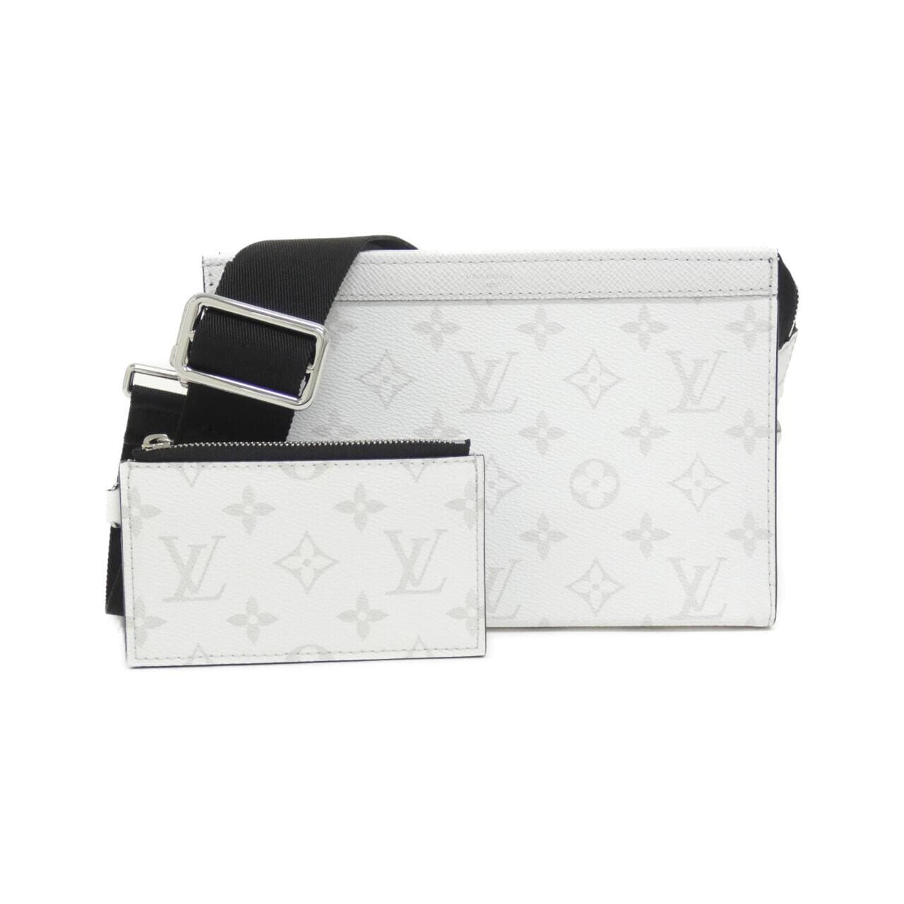 Louis_Vuitton_Taiga_Lama_Gaston_Wearable_Wallet_M30935_Shoulder_Bag_1