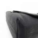 Louis_Vuitton_Taïga_Monogram_S-Cape_Messenger_M23741_Shoulder_Bag_3