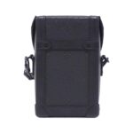 Louis_Vuitton_Taïga_Monogram_Vertical_Trunk_Wearable_Wallet_M82070_Shoulder_Bag_2