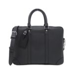 Louis_Vuitton_Taiga_Porte_Documents_Voyage_M30925_Bag_1