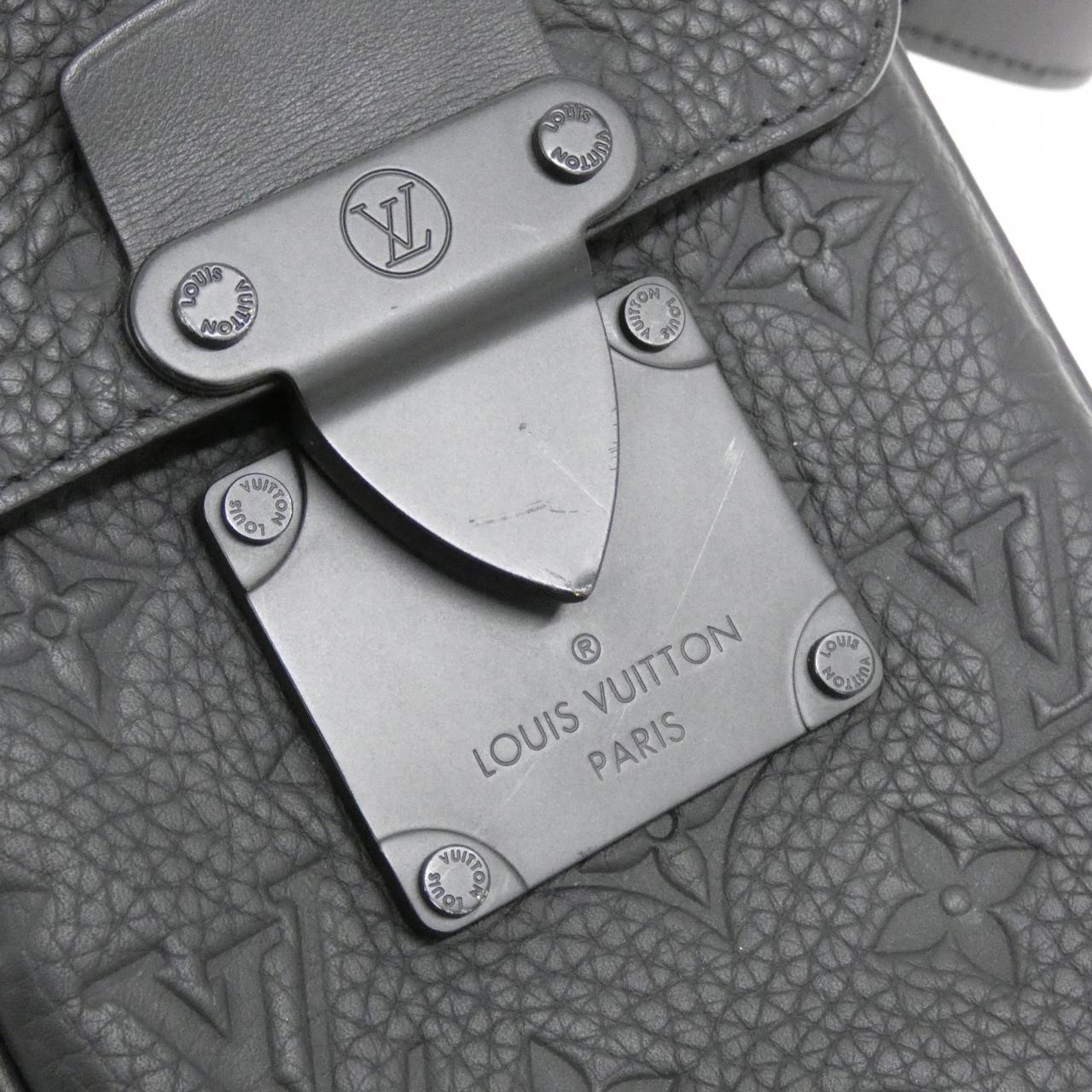 Louis_Vuitton_Triana_Monogram_S-Lock_Vertical_Wearable_Wallet_M81524_Shoulder_Bag_4
