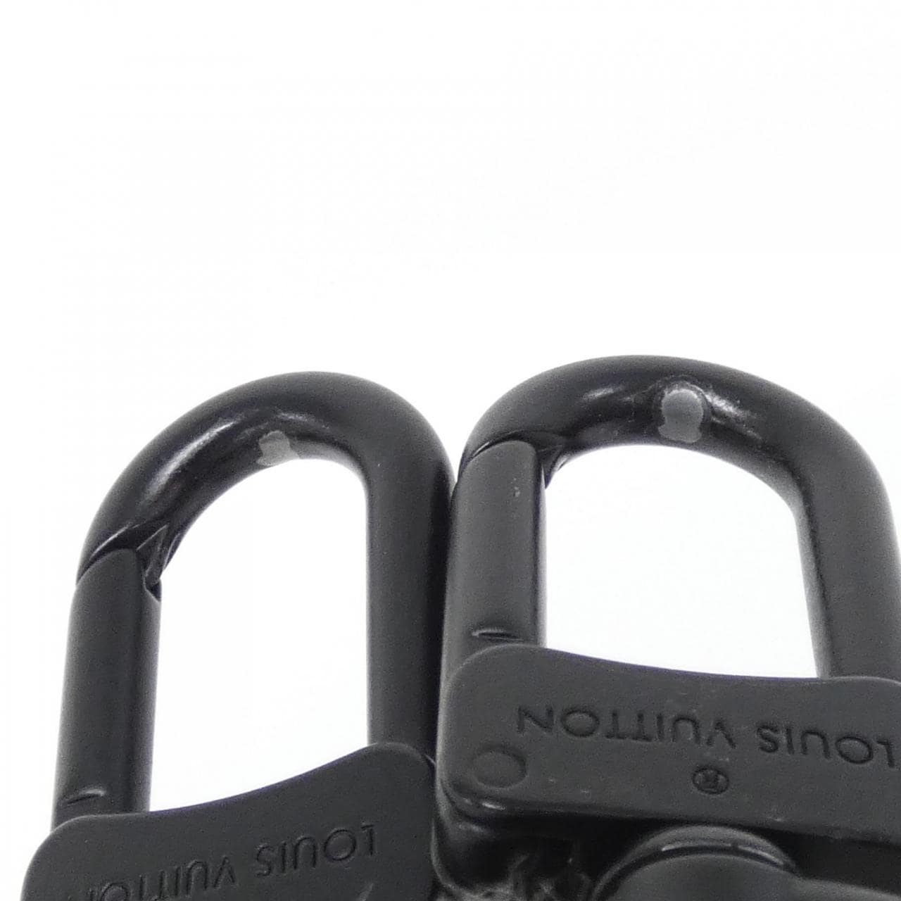 Louis_Vuitton_Trio_Monogram_LV_X_YK_Handle_Soft_Trunk_M21677_Shoulder_Bag_7