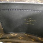 Louis_Vuitton_Utility_Crossbody_M80450_Shoulder_Bag_10