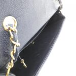 Vintage_Chanel_01165_Shoulder_Bag_10