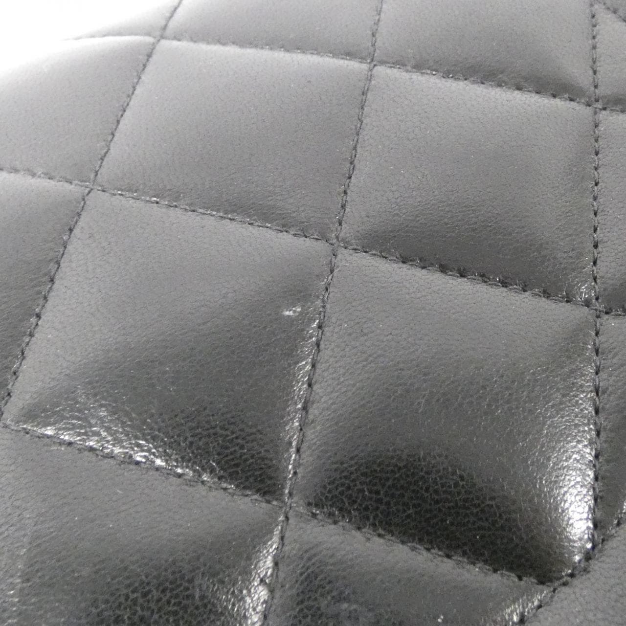 Vintage_Chanel_01165_Shoulder_Bag_4