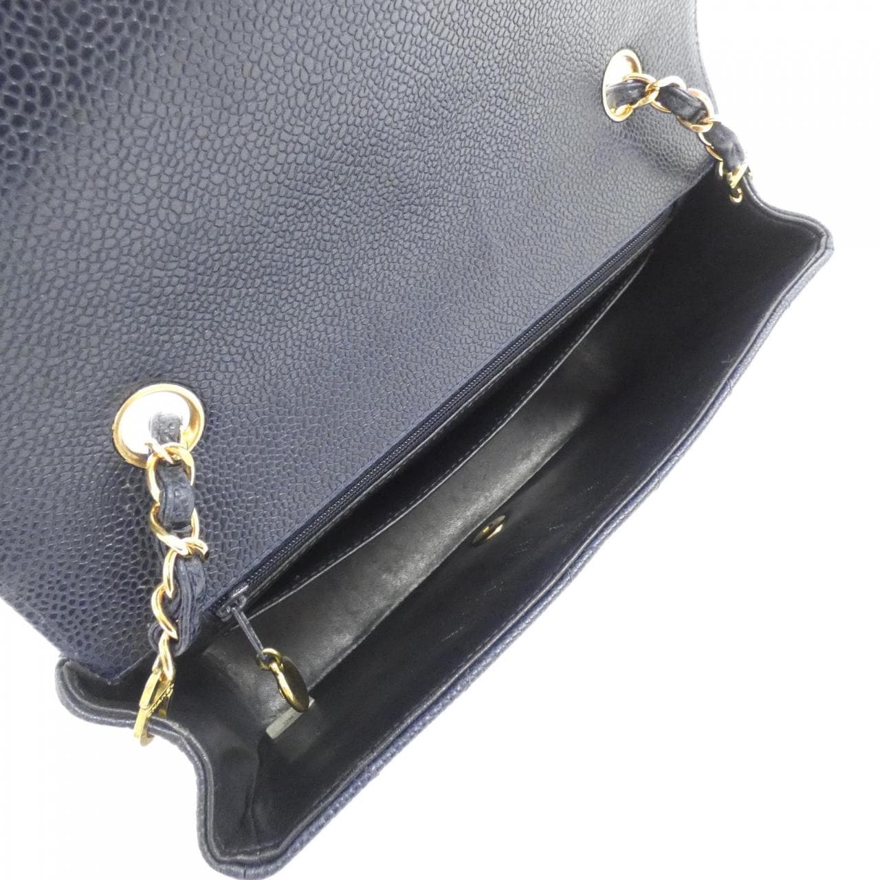 Vintage_Chanel_01165_Shoulder_Bag_9