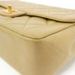 Vintage_Chanel_05290_Shoulder_Bag_3