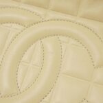 [Vintage]_Chanel_Chocolate_Bar_Line_17365_Shoulder_Bag_4