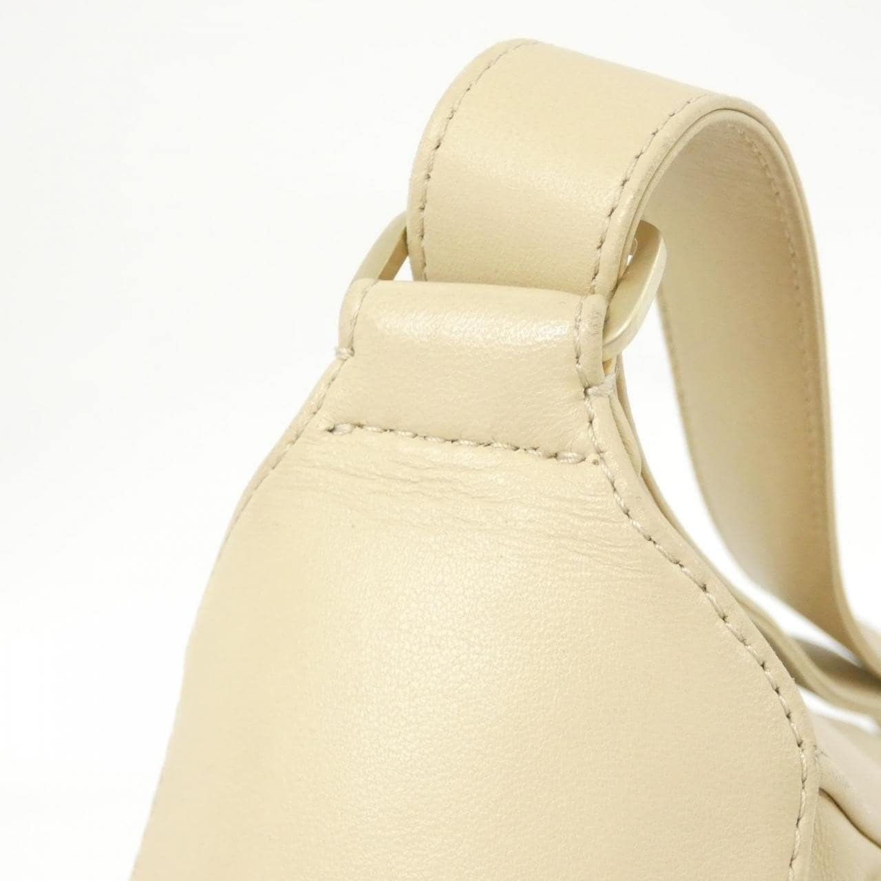 [Vintage]_Chanel_Chocolate_Bar_Line_17365_Shoulder_Bag_5