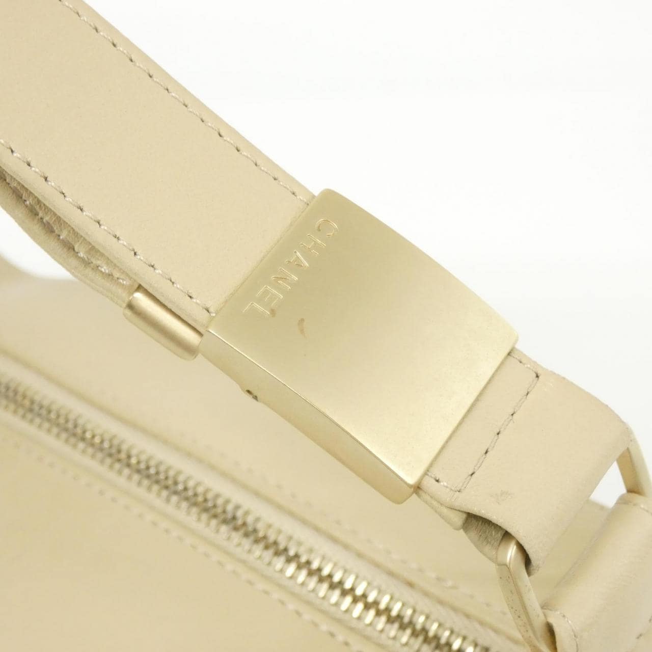 [Vintage]_Chanel_Chocolate_Bar_Line_17365_Shoulder_Bag_8