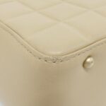 [Vintage]_Chanel_Chocolate_Bar_Line_17809_Shoulder_Bag_3