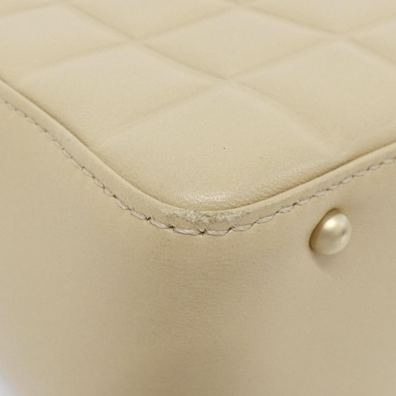 [Vintage]_Chanel_Chocolate_Bar_Line_17809_Shoulder_Bag_3