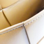 Bottega_Veneta_575943_VMAP1_Shoulder_Bag_5