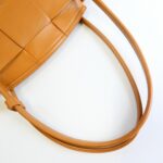 Bottega_Veneta_575943_VMAP1_Shoulder_Bag_6