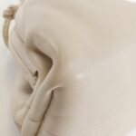 Bottega_Veneta_585852_VCP40_Shoulder_Bag_2