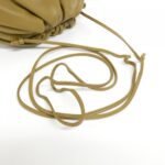 Bottega_Veneta_585852_VCP40_Shoulder_Bag_4