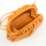 Bottega_Veneta_585852_VCP40_Shoulder_Bag_5