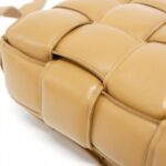 Bottega_Veneta_591970_VCQR1_Shoulder_Bag_2