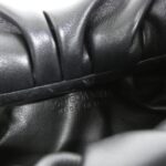 Bottega_Veneta_610524_VCP40_Shoulder_Bag_6