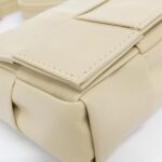 Bottega_Veneta_667048_VCQ72_Shoulder_Bag_3