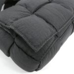 Bottega_Veneta_691018_VBO81_Shoulder_Bag_4