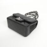 Chanel_35200_Shoulder_Bag_3