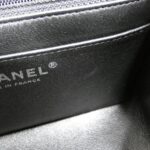 Chanel_35200_Shoulder_Bag_9