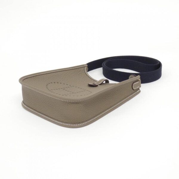 Hermès_Evelyne_Amazon_16cm_069426CC_Shoulder_Bag_3