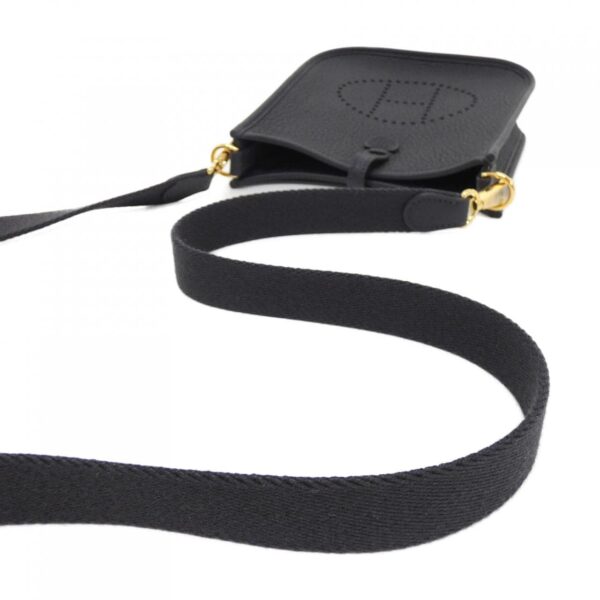 Hermès_Evelyne_Amazon_16cm_069426CC_Shoulder_Bag_4
