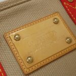 Louis_Vuitton_Antigua_Caba_PM_M40038_Bag_5