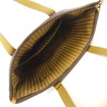 Louis_Vuitton_Antigua_Cover_GM_M40083_Bag_6