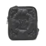 Louis_Vuitton_Asymmetrical_Sling_Bag_M68773_肩背袋_0