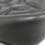 Louis_Vuitton_Asymmetrical_Sling_Bag_M68773_肩背袋_2