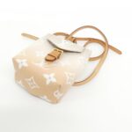 Louis_Vuitton_By_the_Pool_迷你背囊_M45764_背囊_2