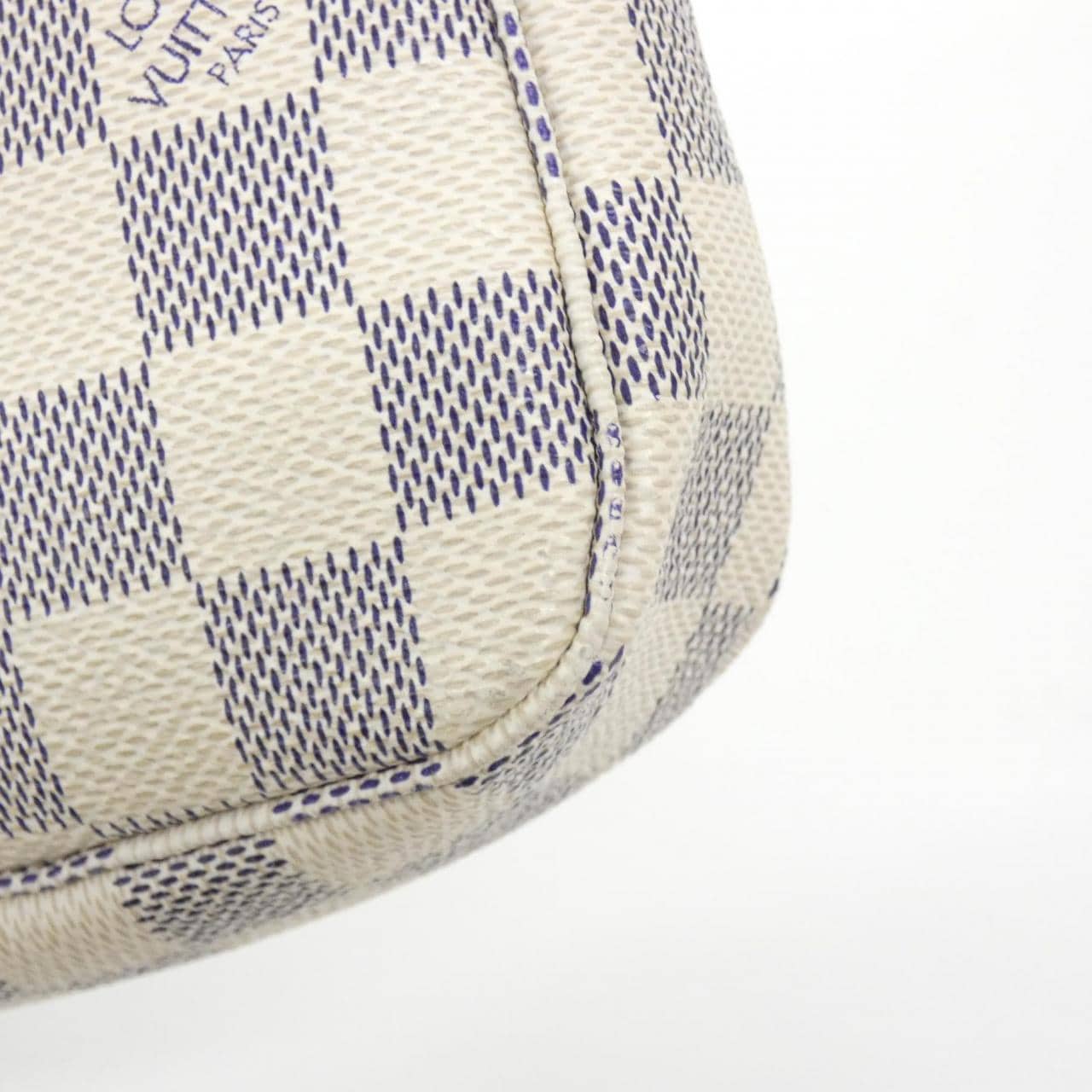 Louis_Vuitton_Damier_Azur_Pochette_Accessoires_N51986_Accessory_Pouch_3