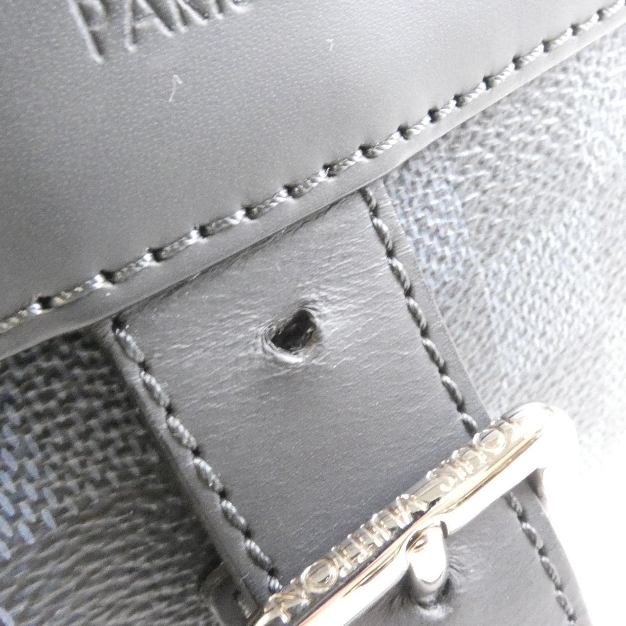 Louis_Vuitton_Damier_Cobalt_Newport_Messenger_MM_N41585_Shoulder_Bag_3