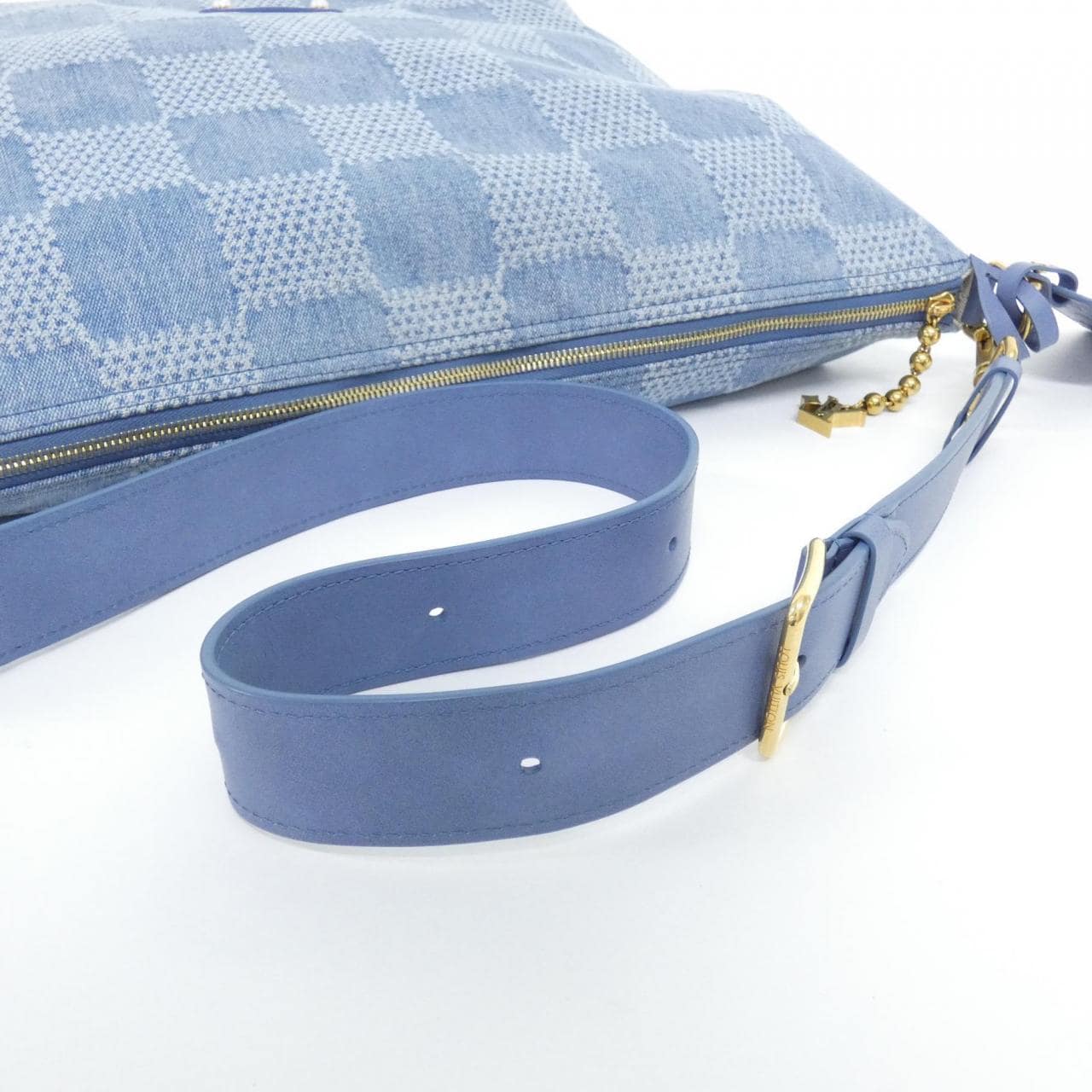 Louis_Vuitton_Damier_Denim_3D_Vagabond_Boite_N00202_Shoulder_Bag_3